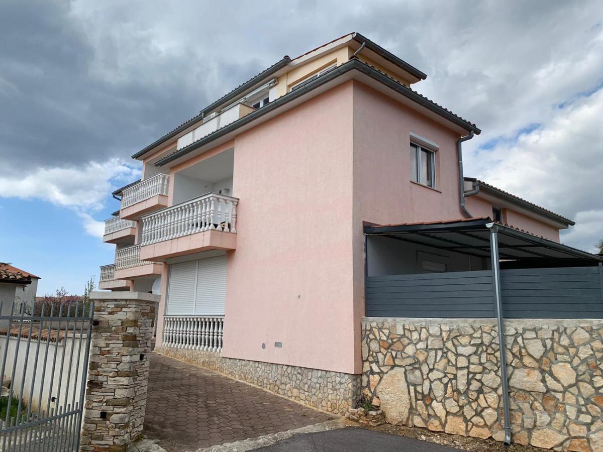 Apartman Dobric Fažana Exterior foto